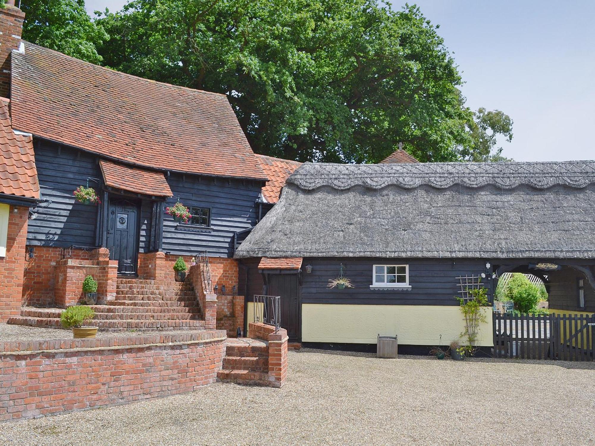 Lake House Cottage Finchingfield Bagian luar foto